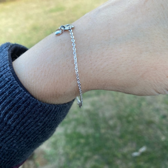 Mom bracelet .925 Sterling Silver with heart dangle dainty 7.25” - Picture 4 of 9